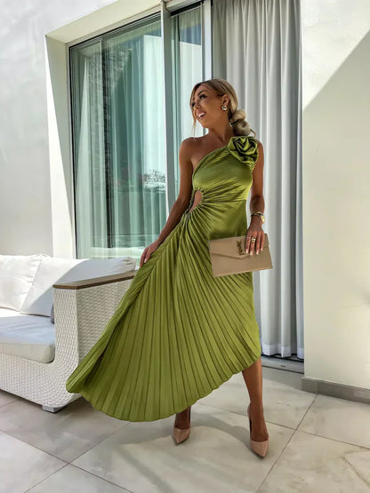 Women’s Maxi Dress with One-Shoulder Strap and Pleated Silhouette