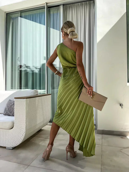 Women’s Maxi Dress with One-Shoulder Strap and Pleated Silhouette