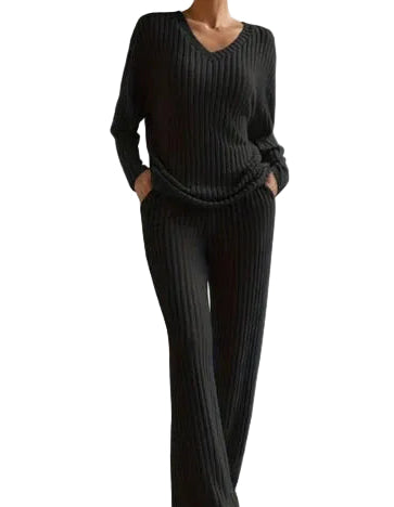 Women’s Ribbed Knit Two-Piece Lounge Set with V-Neck Top and Pants