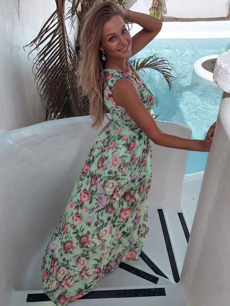 Women’s Sleeveless Maxi Dress with Floral Print and Flowing Skirt